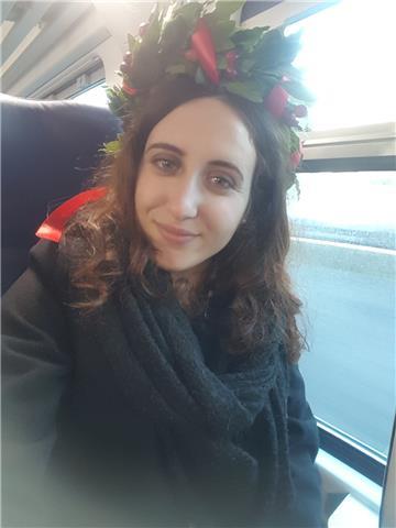Ragazza che possiede la laurea triennale in lettere moderne,disponibile a dare ripetizioni su frosinone e provincia!