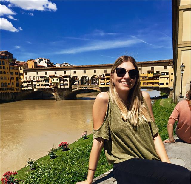 Studentessa universitaria offre ripetizioni per ragazzi di elementari e medie a santa croce sull'arno e in zone limitrofe. possibilità di studiare assieme al ragazzo/a qualsiasi materia scolastica e di identificare il miglior metodo di studi