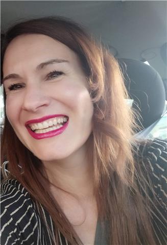 Profesora de inglés, francés y lengua española. licenciada en traducción e interpretación