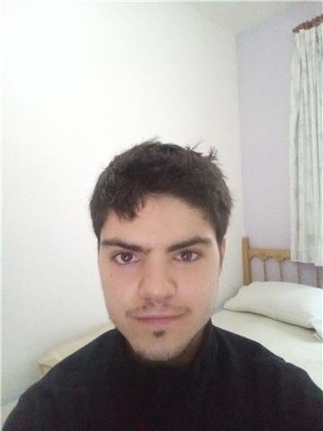 Graduado en ingeniería motivado por hacer fáciles las matemáticas (u otra asignatura si se diera el caso) a quienes no hayan conseguido entenderlas