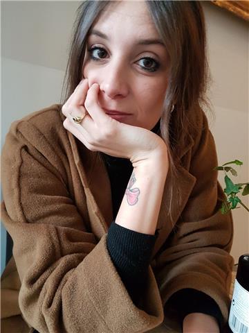 Architecte Italienne vous apprendra sa langue maternelle. Disponible par cours de grammaire ou conversation