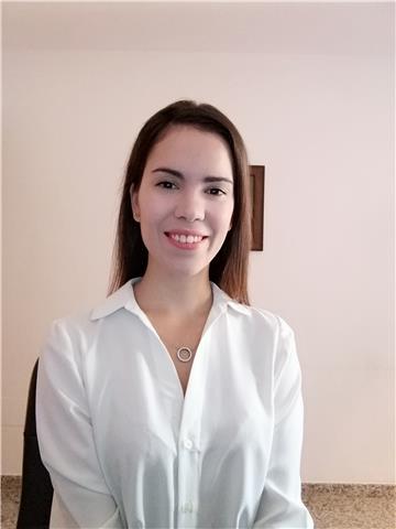 Graduada umu, en ciencia política y gestión pública