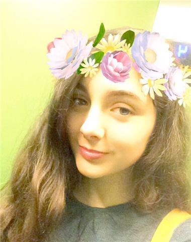 Studentessa con livello avanzato di inglese offre ripetizioni