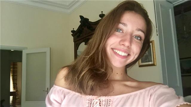 Impartisco ripetizioni di Italiano, Storia, Matematica, Inglese ed offro aiuto studio per bambini della scuola primaria e secondaria di primo grado