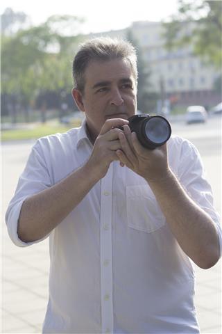 Doy clases a jóvenes y adultos, individuales y en grupo de fotografía, edición en photoshop y motion graphics en after effects