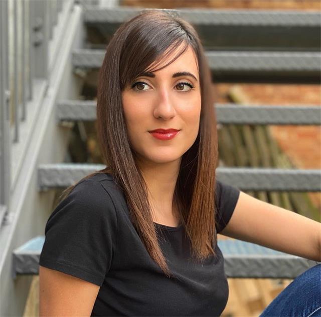 Sono Laureata in economia aziendale e nella specialistica in Management e Finanza con curriculum Risorse Umane. Amo lavorare con le persone e per le persone. Sono disponibile per dar ripetizioni in qualsiasi materia, mi metterò in gioco con voi!