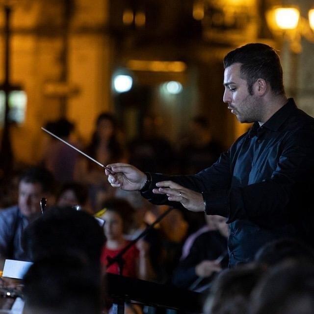 Insegnante di musica specializzato in saxofono. Impartisco lezioni anche di Teoria e Solfeggio