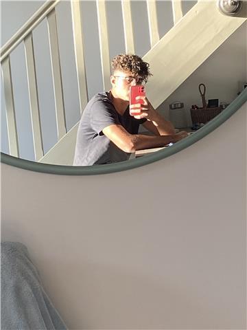 Élève en terminale je me dois d’aider des gens plus jeunes ou même plus vieux que moi dans cette langue