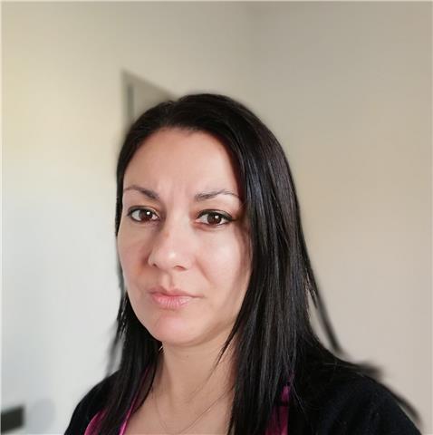 Insegnante di lingua inglese e spagnola offre lezioni online