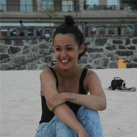 Graduada en historia actual opositora ofrece apoyo escolar