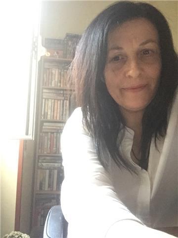 Insegnante con esperienza pluriennale impartisce lezioni di storia e filosofia