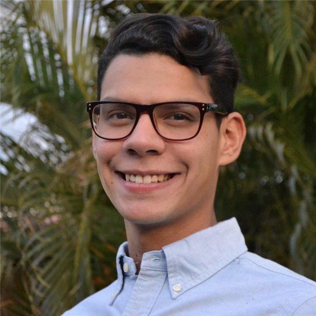 Profesor de Matemáticas para estudiantes de educación y nivel universitario