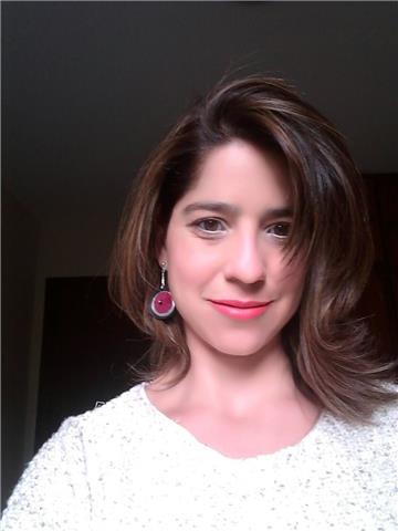 Professora de lenguas con proficiéncia en inglés y espan̈ol. Así que ensen̈o portugués, inglés y espan̈ol online