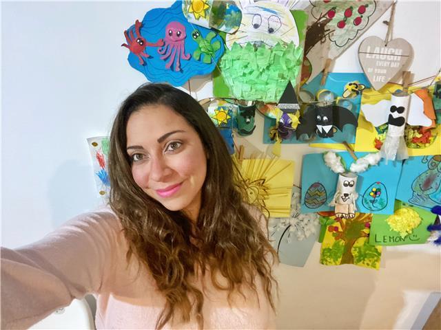 Maestra por vocación doy talleres y clases de manualidades además de repaso, me gusta enseñar de manera dinámica y divertida para dejar un aprendizaje en los niños