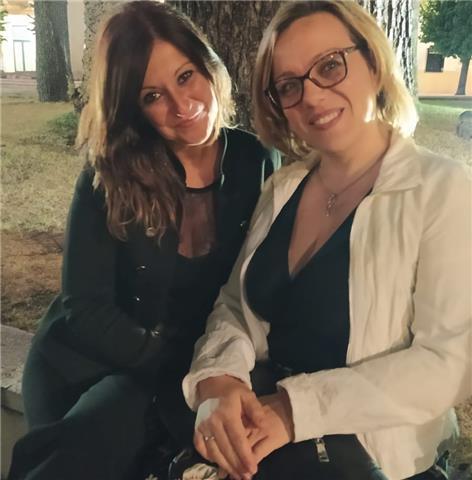 Diplomata al liceo classico con il massimo dei voti e laureanda all'unical, offro ripetizioni e aiuto compiti per ragazzi delle scuole elementari