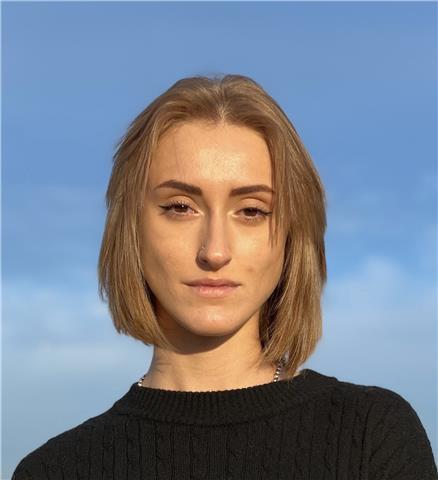 Ragazza di 22 da ripetizioni di inglese. Certificato B2 conseguito presso l’Istituto Cambridge in Inghilterra
