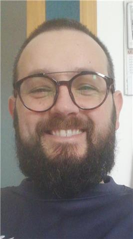 Sono insegnante di scienze motorie, ho lavorato nelle scuole secondarie di primo grado per sette anni, sia come docente di ed. fisica che come docente di sostegno con alunni h, dsa, bes