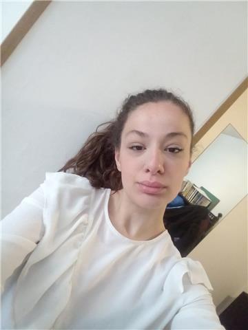 Studentessa presso l università,fornisco lezioni private di italiano ma anche storia,storia dell'arte,chimica,matematica e scienze