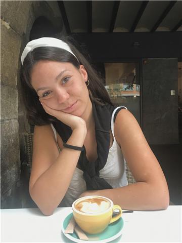 Profesora de girona, ofrece clases particulares de lengua, literatura, economía y empresa