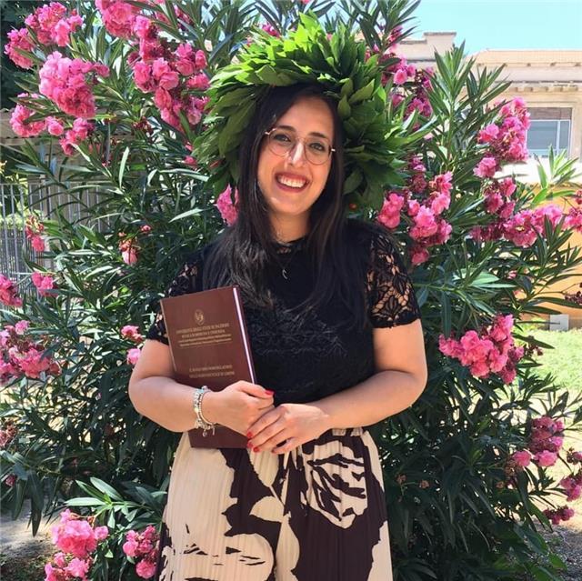 Giovane laureata in biotecnologie mediche e medicina molecolare impartisce lezioni private di biologia/chimica a studenti universitari e/o di scuole superiori