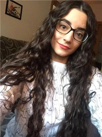 Soy María, estudiante de Historia del Arte en la facultad de Granada. He hecho un curso como guía turística. Soy organizada, paciente y elocuente. Amo el arte y la historia