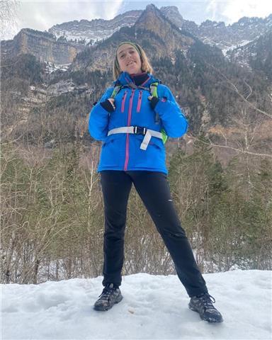 Titulada en grado de magisterio. 
título tiempo libre