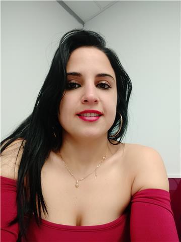 Soy ingeniera Hidráulica me encantan las matemáticas, doy clases a niños y jóvenes . Soy una chica muy divertida que hará q los chicos se enamoren de la asignatura
