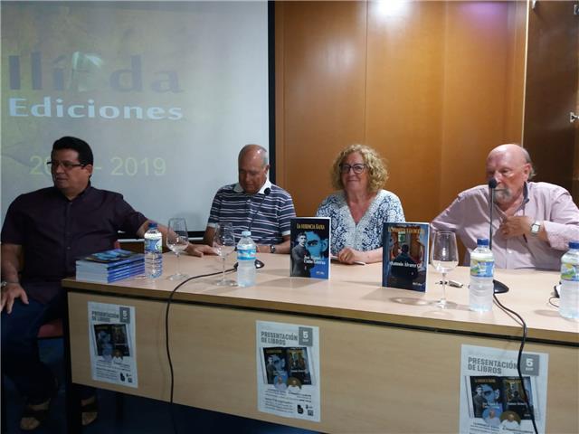 LICENCIADA EN FILOLOGÍA POR LA UNIVERSIDAD DE SALAMANCA. EXPERIENCIA DE 30 AÑOS CLASES DE ESPAÑOL PAR EXTRANJEROS