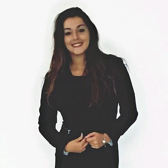 Diplomata nel Liceo delle Scienze Umane indirizzo Economico Sociale