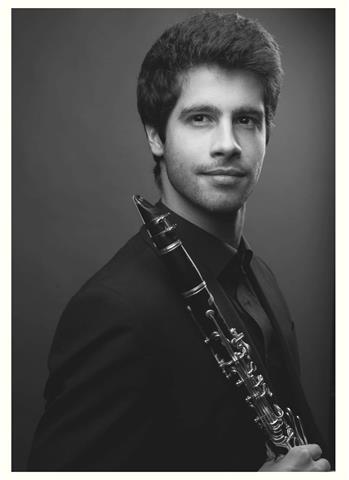 Profesor de Clarinete , Lenguaje Musical y Piano Elemental y Profesional