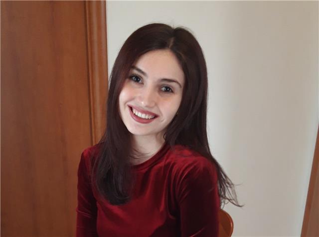 Studentessa universitaria offre ripetizioni/aiuto compiti per bambini e ragazzi, soprattutto elementari e medie. diplomata al liceo linguistico e con certificazioni livello b1 di lingua inglese e spagnola