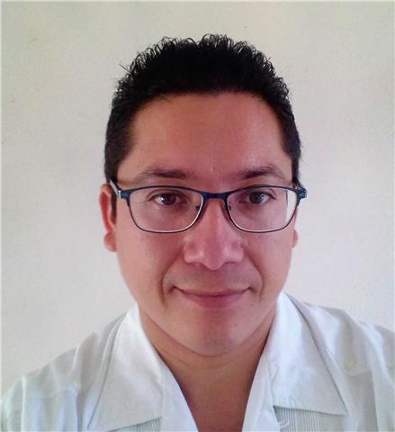 Maestro de matemáticas con experiencia para niños y adultos