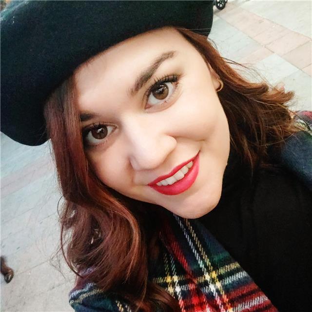 Soy egresada de una academia Sarah Eccleston, con experiencia de dos años en Nueva York y 4 años dando clases con foco en pronunciación americana