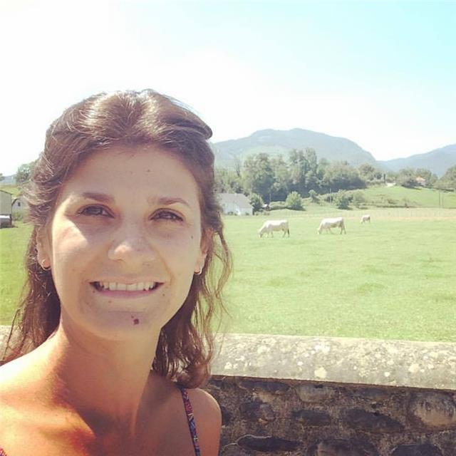 Profesora de portugués graduada. 15 años de experiencia. hablo español, inglés e italiano. las clases son didácticas y entretenid