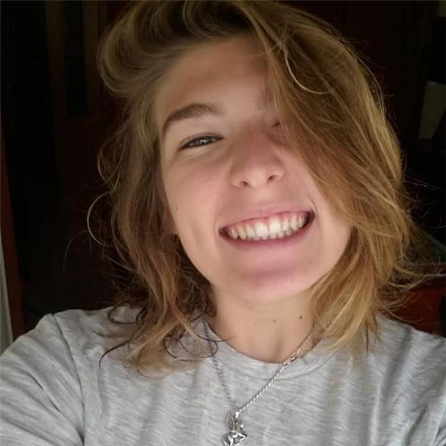 Profesora de refuerzo, área letras/humanidades e idiomas
