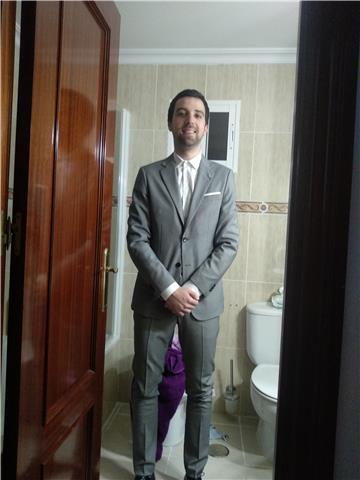 Estudiante de ingeniería química industrial de último curso. me ofrezco a dar clases a chicos/as de secundaria y bachillerato de cualquier asignatura de la rama científica