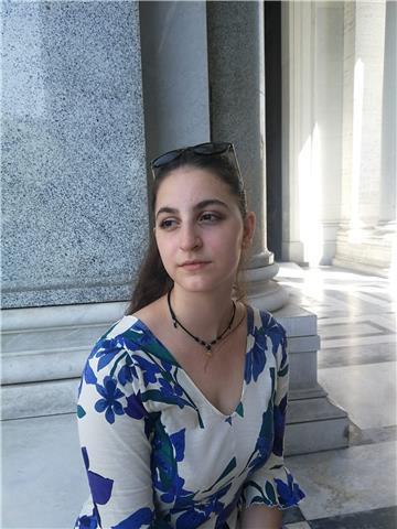 Studentessa universitaria offre lezioni di tedesco, spagnolo e aiuto compiti. C1 in tedesco, diploma del liceo linguistico, 6 mesi Erasmus a Madrid