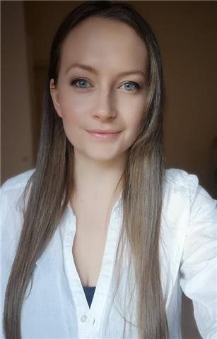 Ragazza con esperienza in scuola privata, offre lezioni di inglese e slovacco in conversazione e ascolto per ragazzi e adulti a reggio calabria