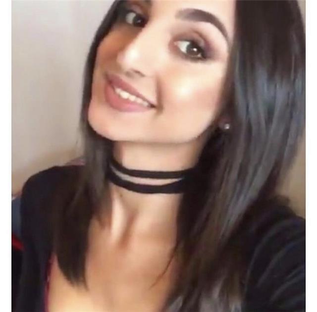 Hola! Me llamo Arianna y soy profe de inglés. Con la carrera de estudios ingleses y también con un nivel C1 titulado por la universidad de Cambridge. Actualmente doy clases tanto particular como en academias. Doy clases Online y presenciales. Mi especiali