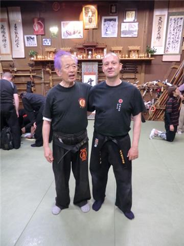 Maestro de artes marciales japonesas clásicas y defensa personal imparte clases. grupo reducido y privadas