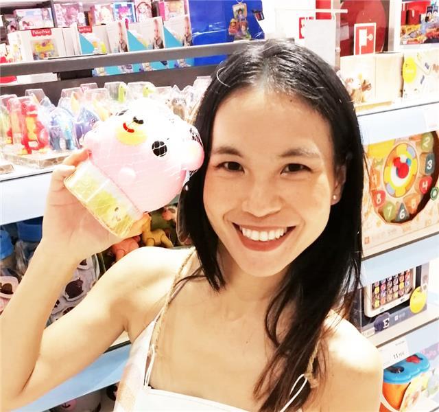 Profesora de chino para niños, clases online con juegos y cuentos