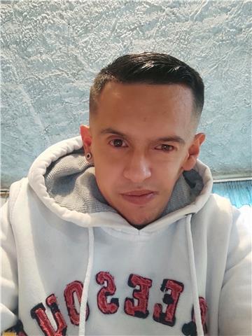 Soy técnico en sistemas y daré clases enfocado al conocimiento de los sistemas y partes de ellos y teoría sobre mantenimiento preventivo y correctivo de pc