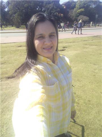 Profesora de Lengua Española orientada a todo el que necesite aprender