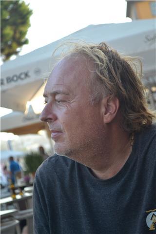 Vorrei proporre la mia candidatura per l'annuncio relativo all'insegnamento italiano per stranieri