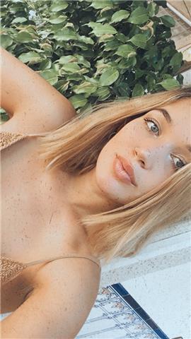 Profesora licenciada en lengua y literatura españolas ofrece clases de lengua castellana y literatura a alumnos de cualquier curso y ámbito