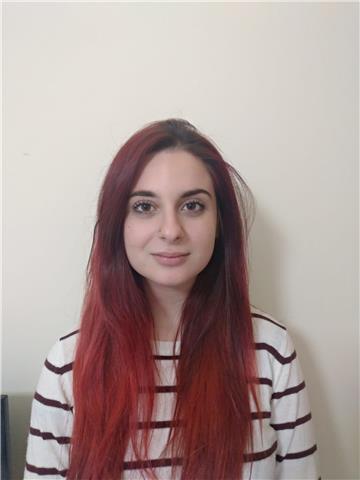 Studentessa dell'università di economia, offro lezioni private online e non di economia ma anche di altre materie di mia conoscenza