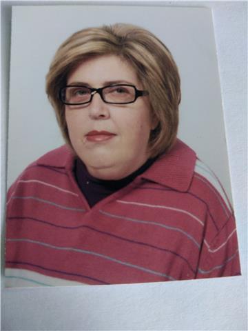 Diplomata conoscenza della lingua parlata e scritta. vissuta in francia moltianni. disponibile x aiuto ragazzi i scuola media e superiore. conversazione libera traduzioni e conosce za culturale in generale