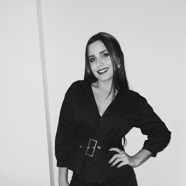 Maestra de educación primaria, secundaria y educación especial en un centro de intervención pedagógica, se ofrece para apoyo educativo para primaria, secundaria y alumnos con neae