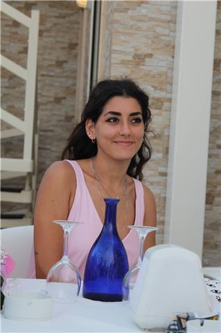 Studentessa universitaria con Diploma di Maturità Classica offre ripetizioni per tutte le materie