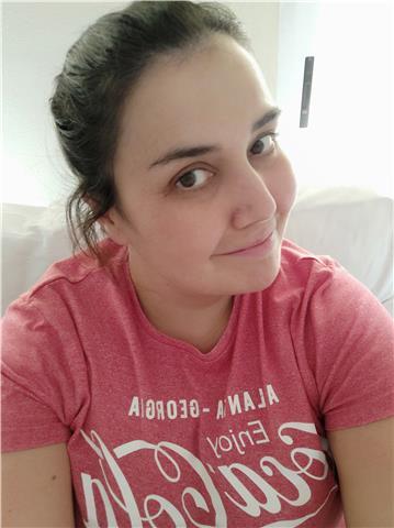 Soy licenciada en bellas artes con experiencia dando clase tanto niños como adultos soy una chica con facilidad para enseñar